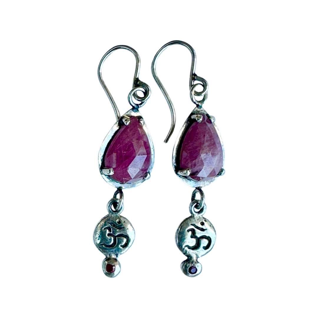SE1 Silver Earrings with Rubies