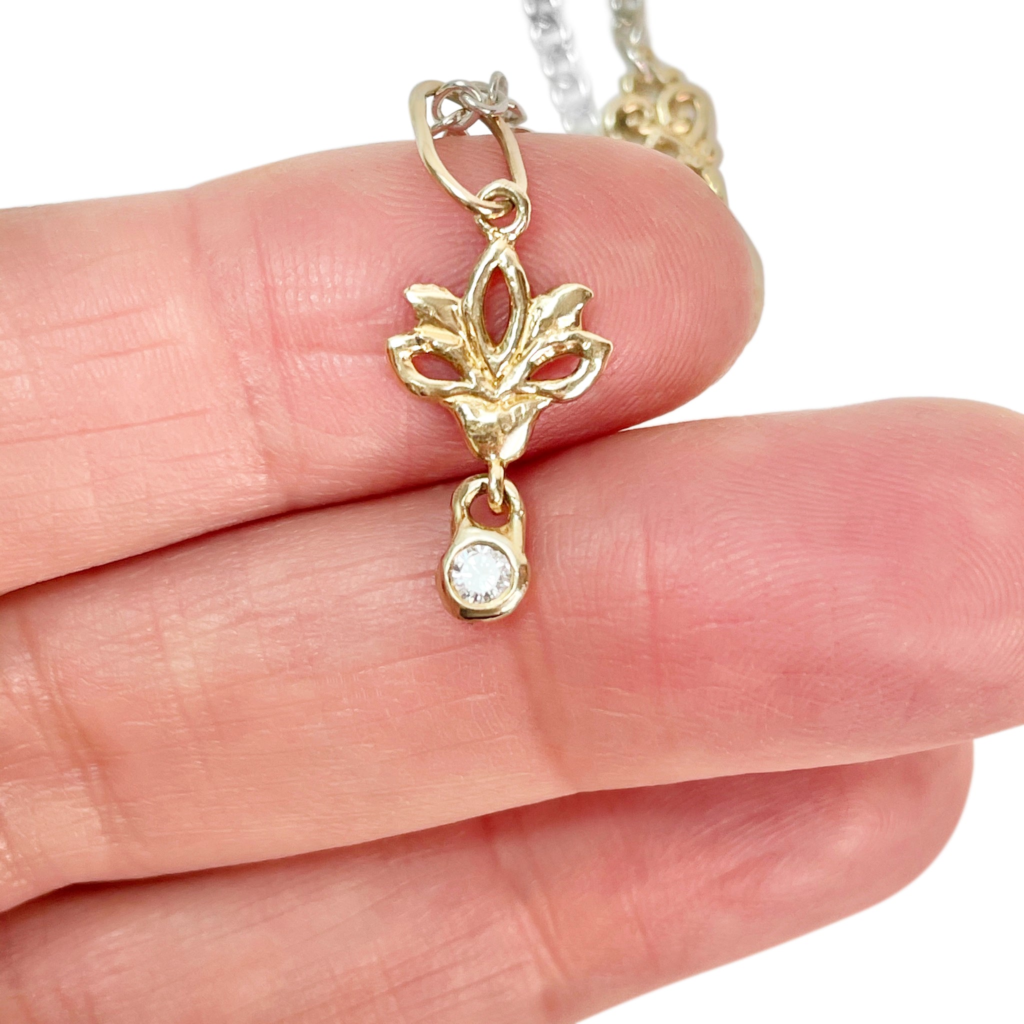 Tiny Full Lotus with Diamond